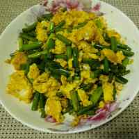 家常菜蒜苔炒鸡蛋
