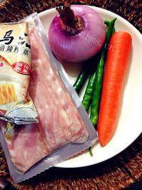 易做的培根炒饭做法图解1)