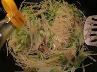 健康美食酸辣土豆丝做法图解11)