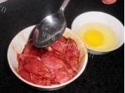 美味的耗油牛肉做法图解6)