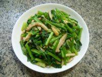 易做的杏鲍菇炒芹菜