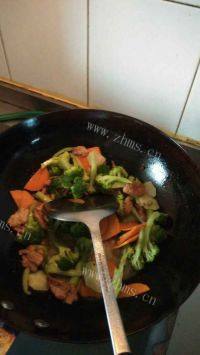 色味俱佳的肉炒西兰花