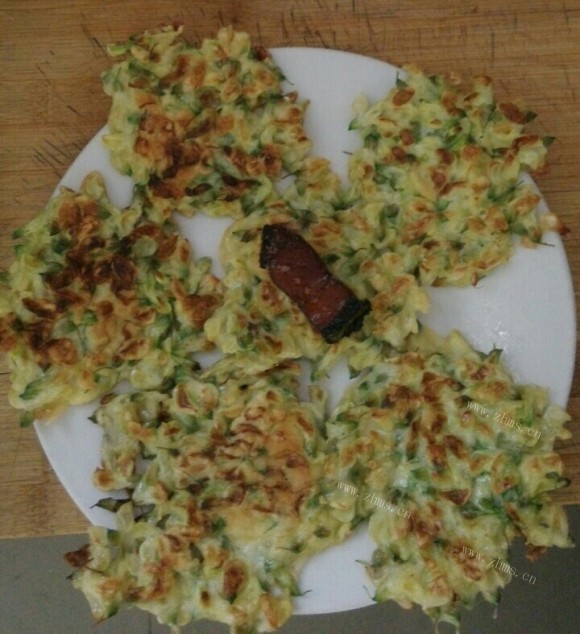 开胃的槐花鸡蛋饼