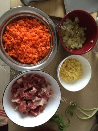 好吃的潮汕鸭肉炒饭做法图解1)
