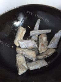 美味的香煎带鱼做法图解5)