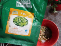 美味的罗勒蒜蓉烤番茄做法图解4)
