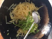 好吃的醋溜土豆丝做法图解5)