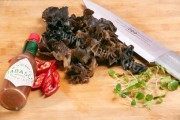 香气浓郁的春芽拌木耳做法图解2)