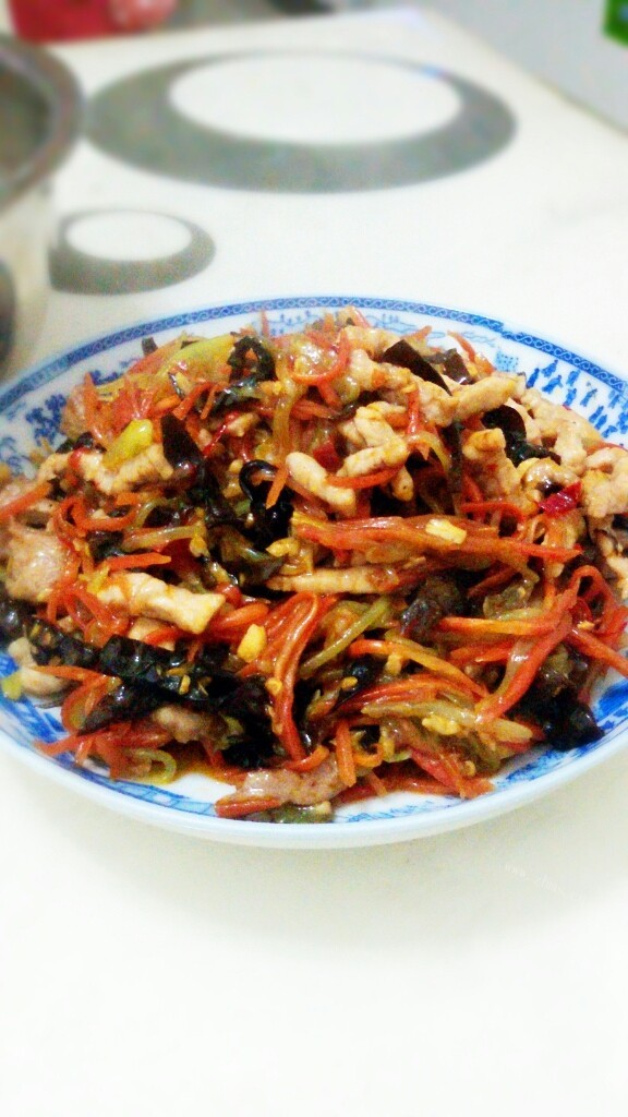 芳香四溢的鱼香肉丝