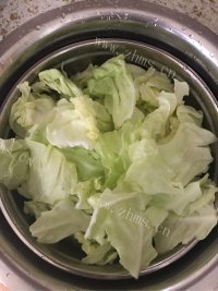 手撕包菜做法图解1)