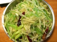 家常菜芹菜土豆丝