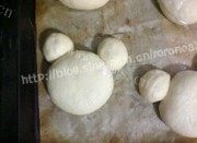 自制Baby熊面包做法图解6)