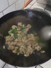 诱人的爆炒肥肠做法图解6)