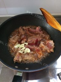 家常菜红烧排骨做法图解7)