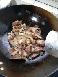 家常菜青椒炒腊肉做法图解3)