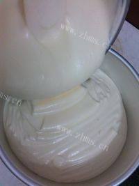 「DIY美食」戚风蛋糕做法图解14)