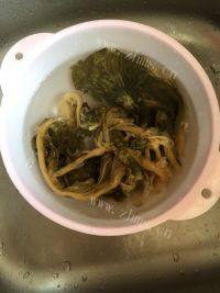 自己做的梅菜肉饼做法图解2)