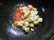 美味的茄汁虾球做法图解6)
