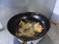 美味的鲜辣脆皮虾做法图解6)
