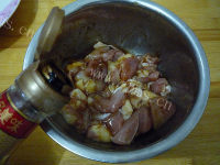 美味的烤鸡肉串做法图解4)