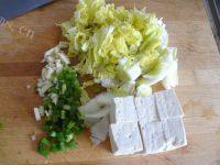 白菜炖豆腐（家庭版）做法图解2)