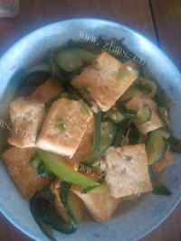 家常菜黄瓜炒豆腐
