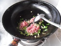 家常菜肉末炒四季豆做法图解8)