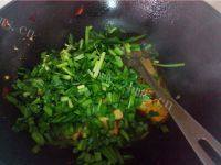 家常菜韭菜炒豆腐做法图解9)