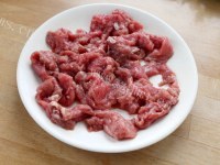 美味的芫爆牛肉做法图解3)