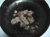 家常菜圆葱炒肉做法图解2)