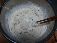 美味的萝卜虾皮煎饼做法图解1)
