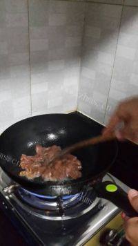 家常菜肉片杏鲍菇做法图解4)