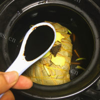 妈妈做的荷香卤鸭腿做法图解8)