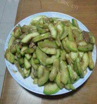 家常菜肉炒角瓜