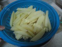 香脆的炸薯条做法图解3)