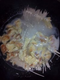 鸡蛋榨菜面做法图解7)