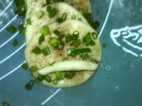 椒盐葱香玫瑰花卷做法图解12)
