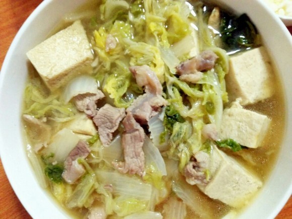喷香的白菜炖冻豆腐