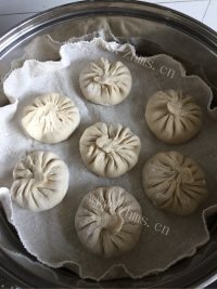 美味的芸豆牛肉包做法图解7)