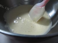 质嫩爽口的蒸蛋糕做法图解7)