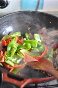 家常菜腊肉小炒做法图解4)