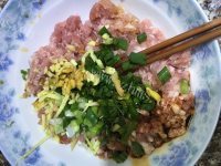 唇齿留香的珍珠丸子做法图解1)
