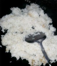 美味营养的蛋炒饭做法图解4)