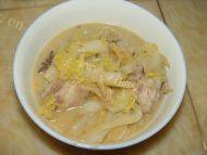 家常菜五花肉炖白菜