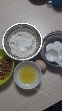 诱人的杏仁饼干做法图解1)