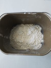 美味的香葱火腿面包做法图解1)