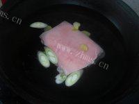 下饭的青蒜回锅肉做法图解2)