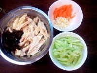 家常菜黄瓜拌腐竹做法图解2)