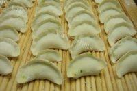香味四溢的三鲜馅饺子做法图解9)
