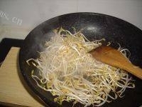 绿豆芽炒肉丝做法图解7)